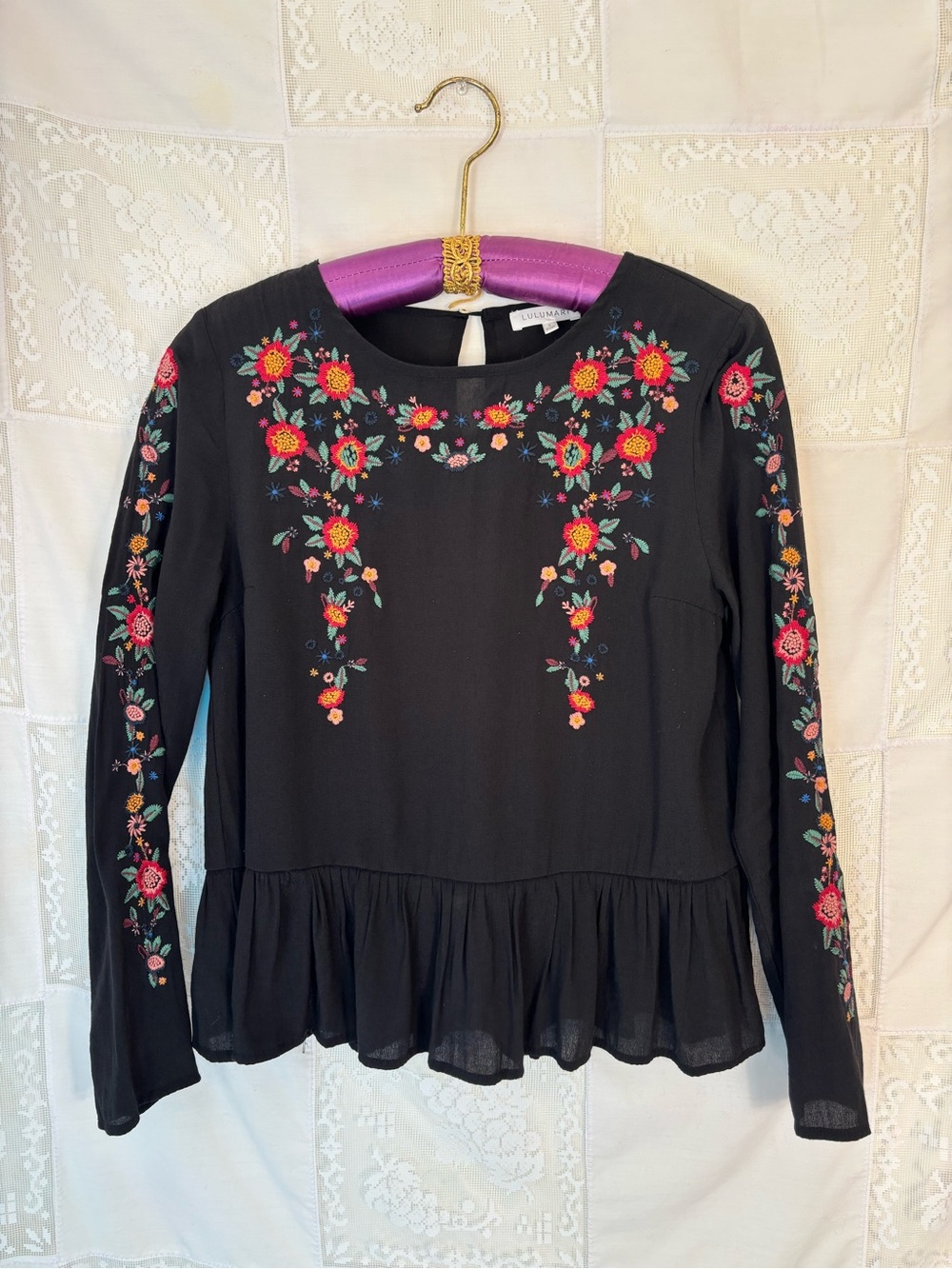 Black Embroidered Floral‎ Boho Cottage Prairie Long Sleeve Ruffle Hem Top Size S